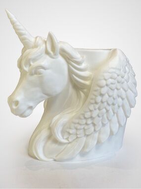 Source Unknown White Winged Unicorn Sculpture Planter